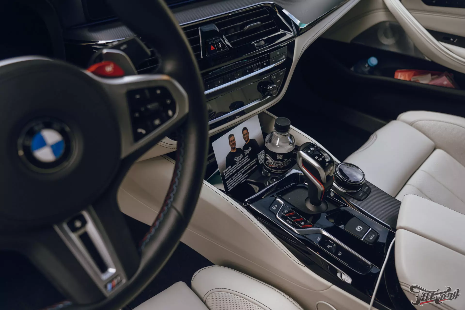 BMW M5. Новые кованые диски. Окрас дисков. Ремонт капота. Детейлинг